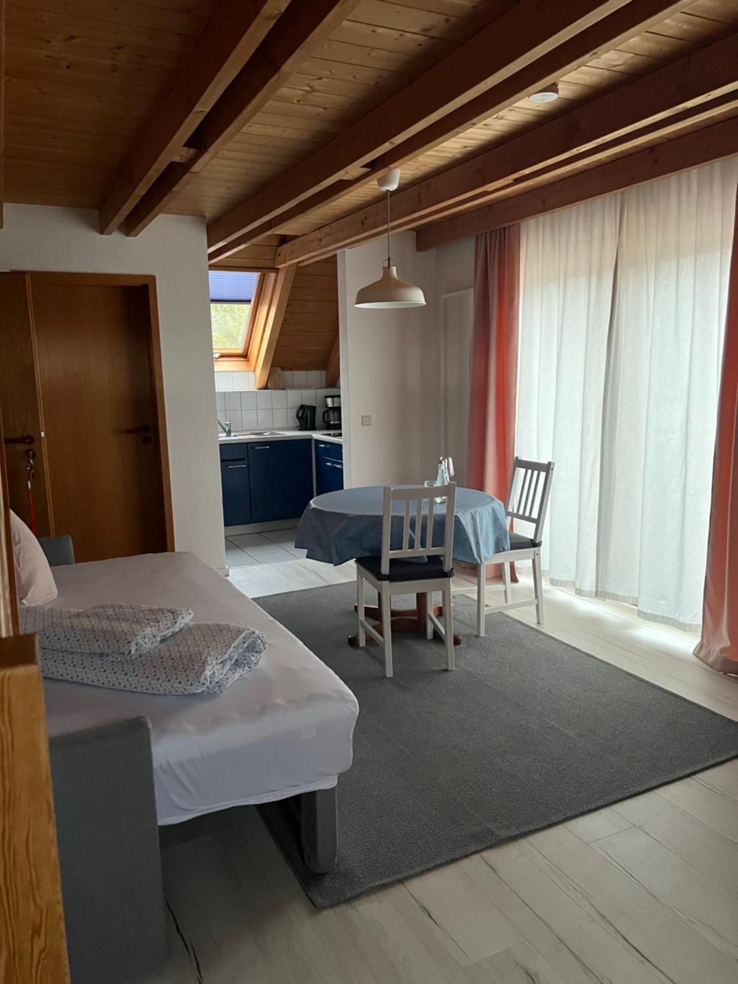 Gaestehaus Elisabeth Weisenheim am Sand Екстериор снимка